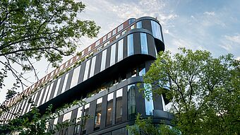 KEIM Concretal-Black a été appliquée sur la façade de l'Hôtel Nobu à Varsovie en Pologne